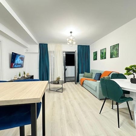 Luxury Apartments Avanera With 1&2 Bedroom With Parking Szucsáva Kültér fotó